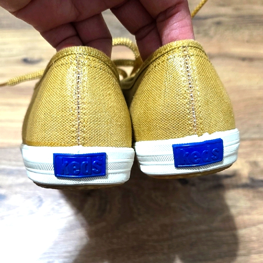 Keds Gold Sneakers Classic Lace-Up Design - Picture 6 of 7